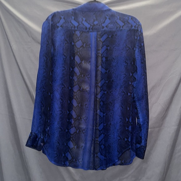 Blue silk snake print button-down blouse - Picture 5 of 7